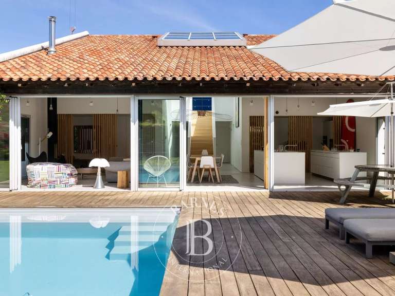 House Bidart - 8 bedrooms - 320m²