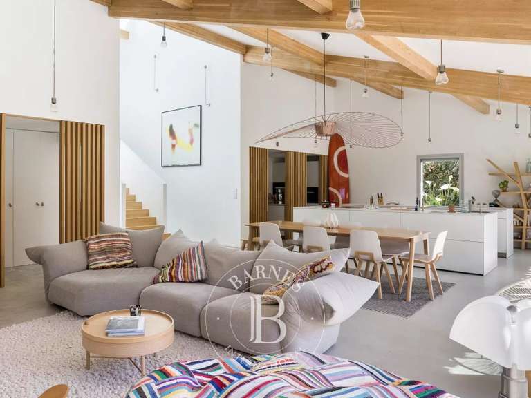 House Bidart - 8 bedrooms - 320m²