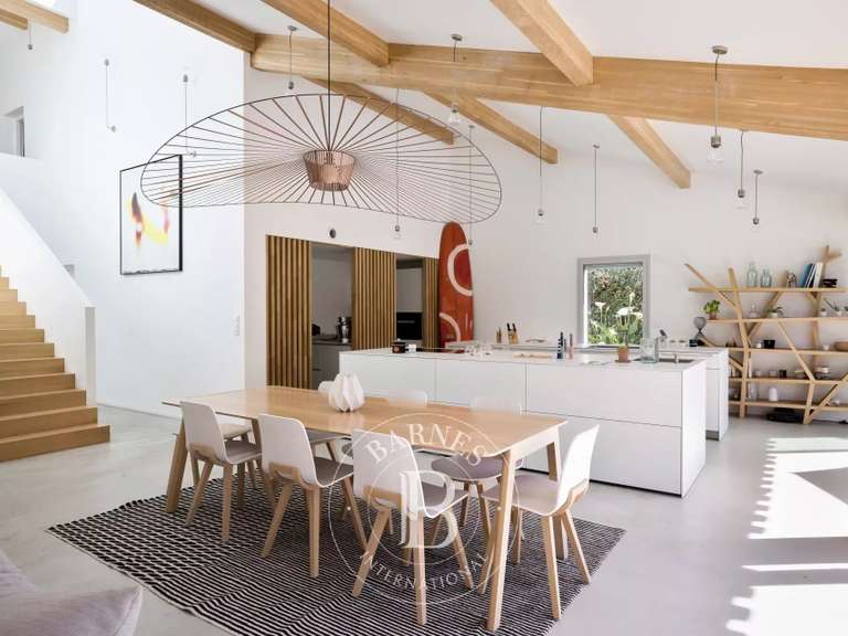 House Bidart - 8 bedrooms - 320m²