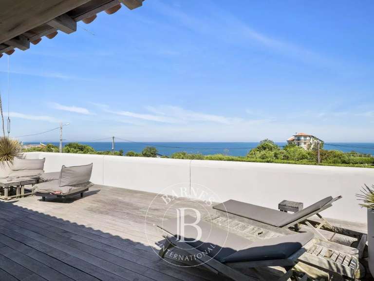 House Bidart - 8 bedrooms - 320m²