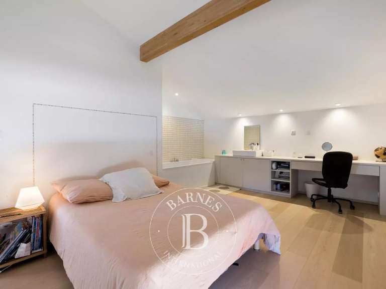 House Bidart - 8 bedrooms - 320m²