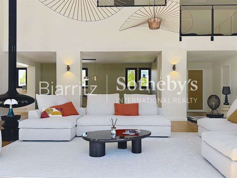 House Bidart - 5 bedrooms - 310m²