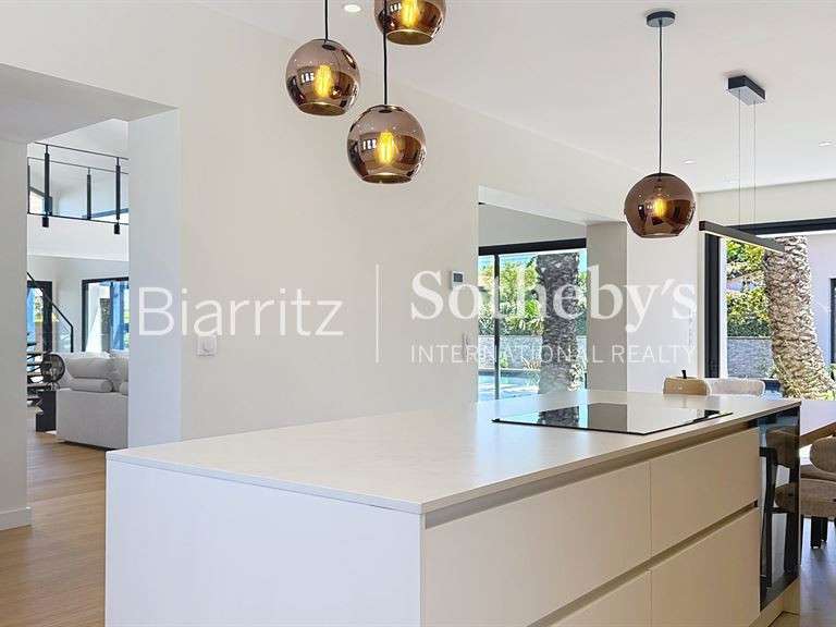 Maison Bidart - 5 chambres - 310m²