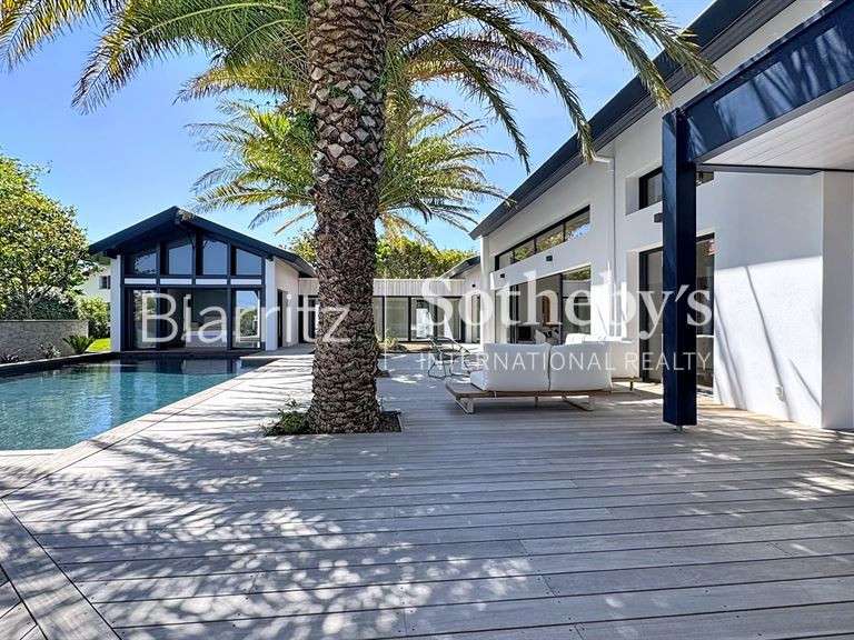House Bidart - 5 bedrooms - 310m²