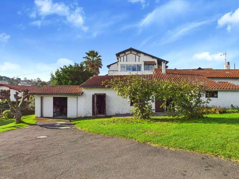 House Bidart - 2 bedrooms - 91m²
