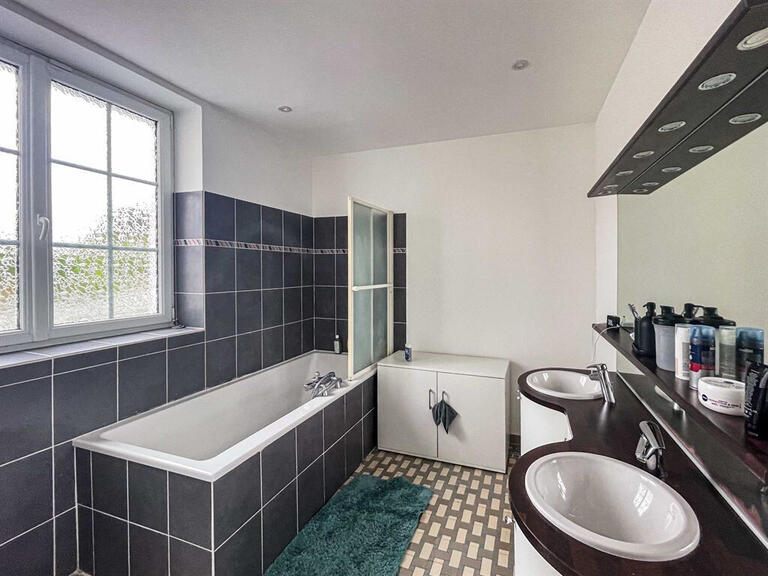 Maison Biéville-Beuville - 6 chambres - 328m²