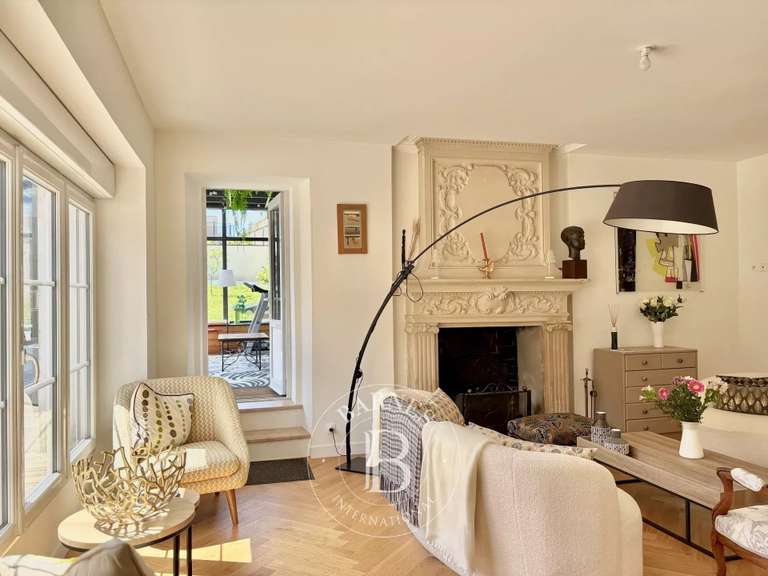 Maison Biéville-Beuville - 6 chambres - 328m²