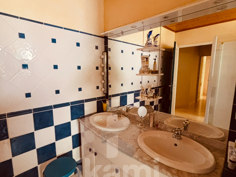 Maison Biganos - 4 chambres - 159m²