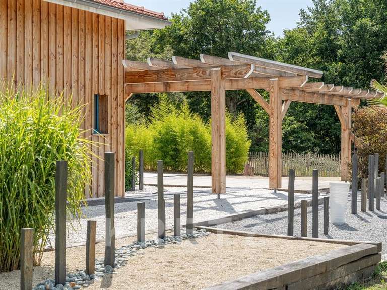 Maison Biganos - 4 chambres - 200m²