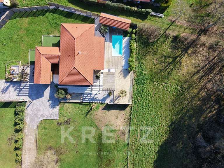 House Biganos - 4 bedrooms - 180m²