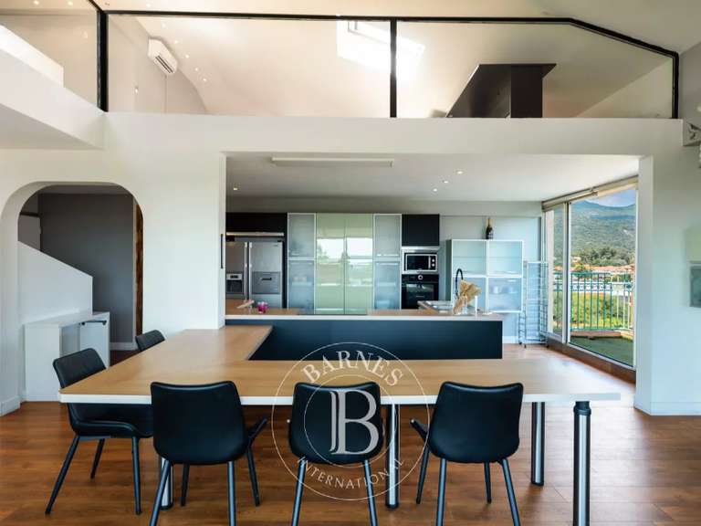 Appartement Biguglia - 4 chambres - 469m²