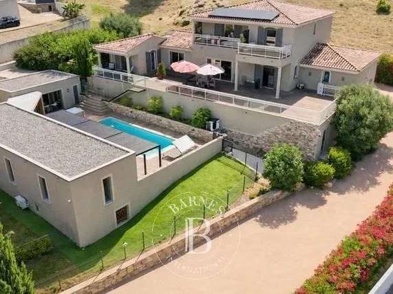 Villa Biguglia - 4 chambres - 348m²