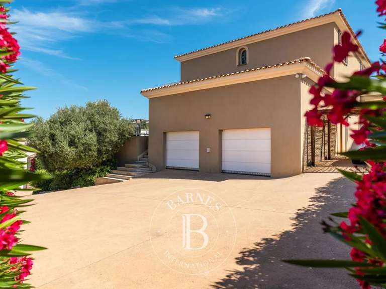 Villa Biguglia - 4 chambres - 348m²