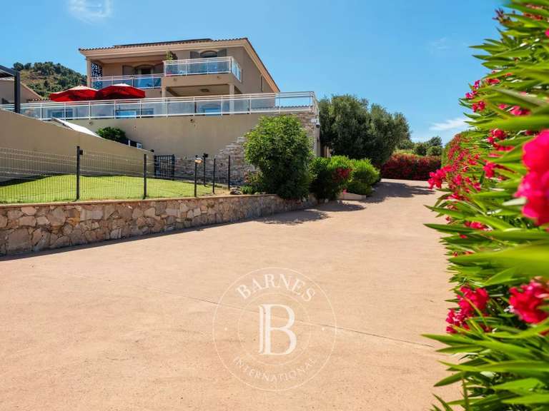 Villa Biguglia - 4 chambres - 348m²