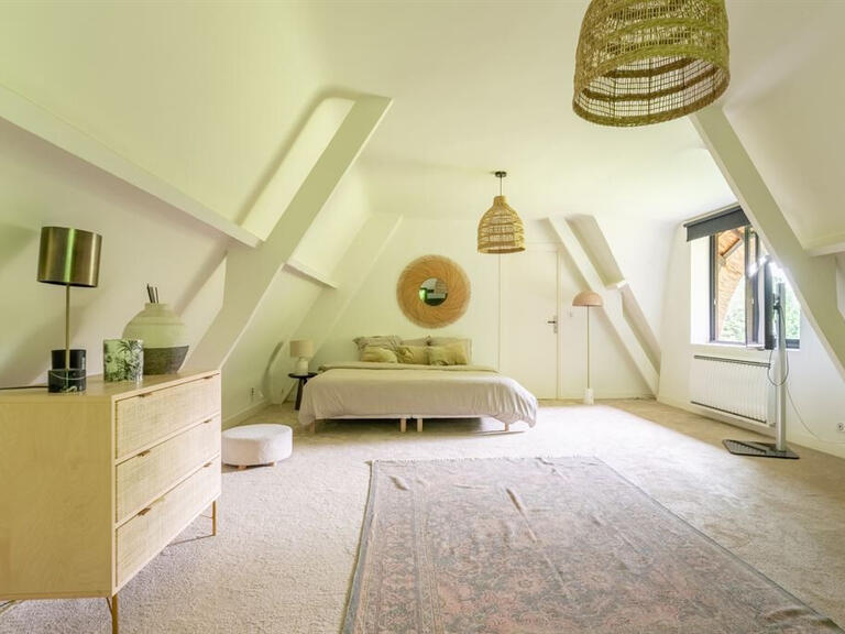 House Bihorel - 4 bedrooms - 302m²