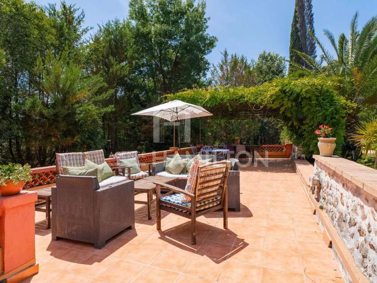 Bien atypique Biot - 9 chambres - 420m²