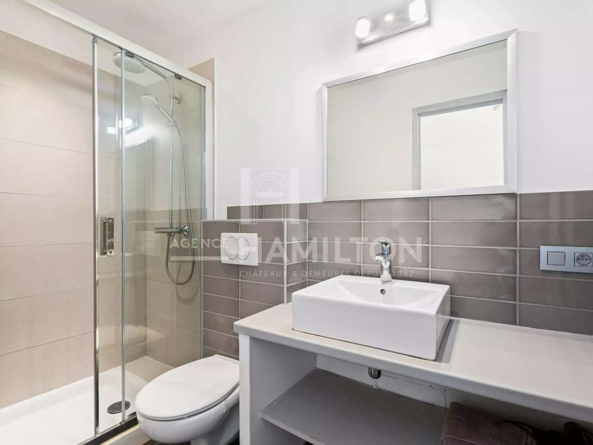 Unusual property Biot