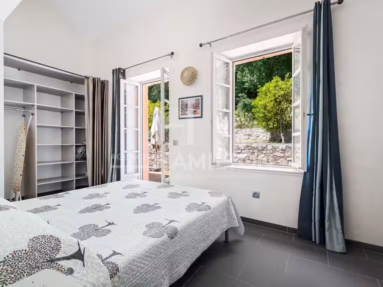 Bien atypique Biot - 9 chambres - 420m²