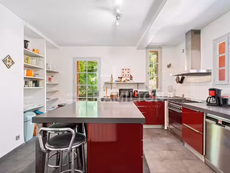 Bien atypique Biot - 9 chambres - 420m²