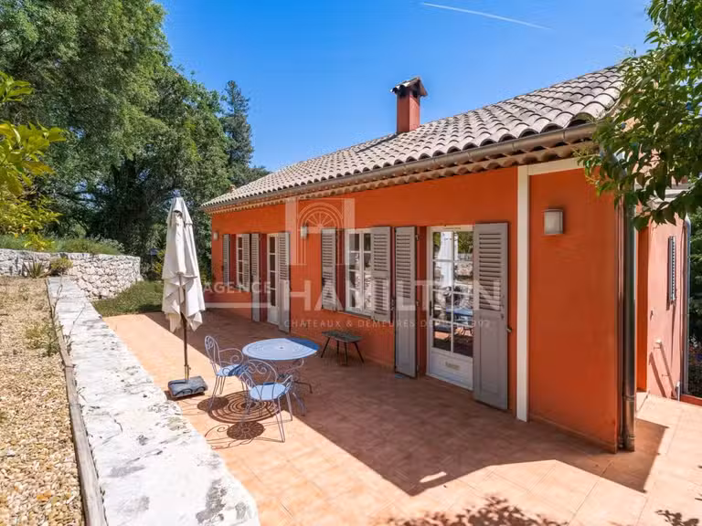 Bien atypique Biot - 9 chambres - 420m²