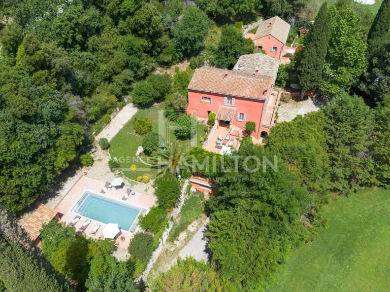 Unusual property Biot - 9 bedrooms - 420m²