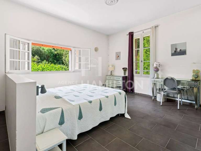 Bien atypique Biot - 9 chambres - 420m²