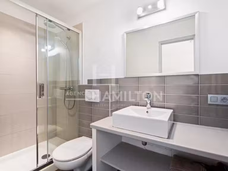 Bien atypique Biot - 9 chambres - 420m²