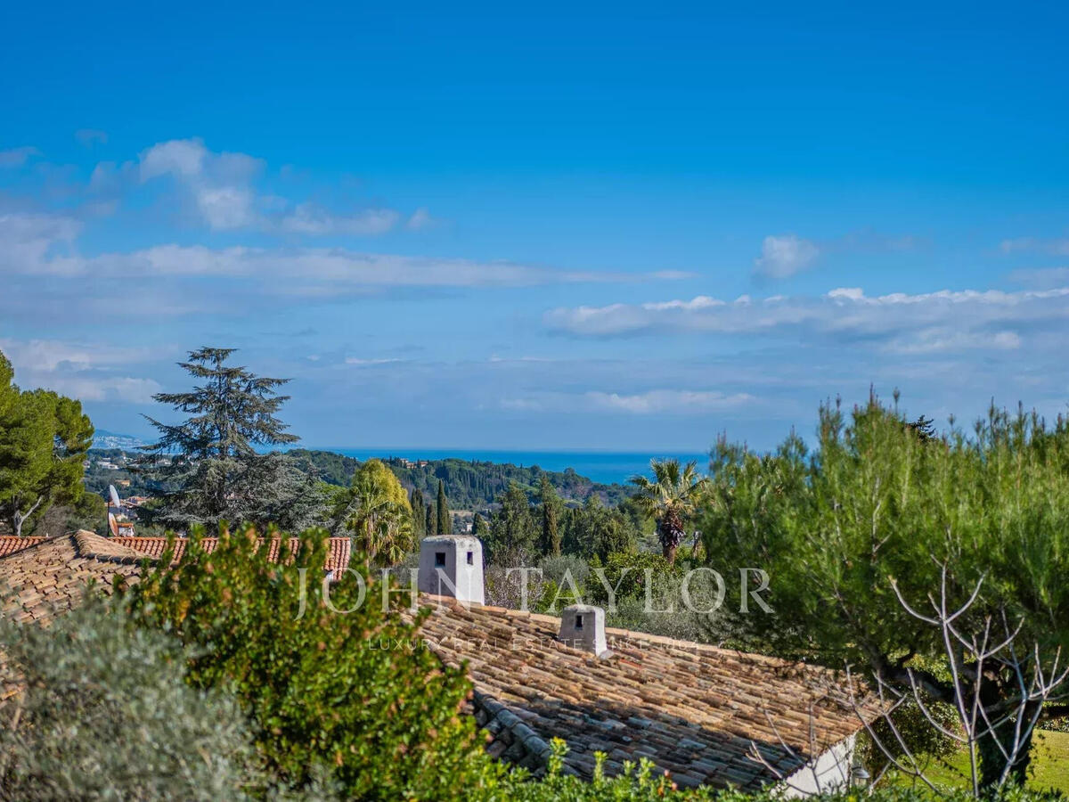House Biot