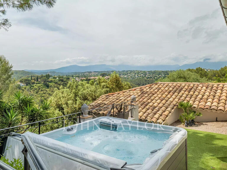 Maison Biot - 4 chambres - 229m²