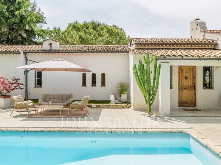 Maison Biot - 4 chambres - 229m²
