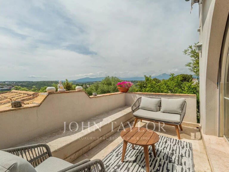Maison Biot - 4 chambres - 229m²