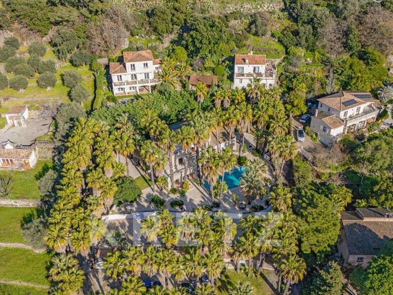 Maison Biot - 6 chambres - 520m²