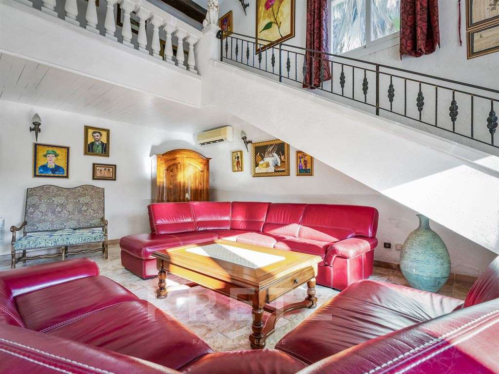 Maison Biot