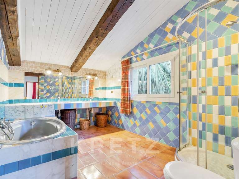 Maison Biot - 6 chambres - 520m²