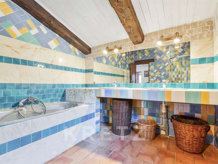 Maison Biot - 6 chambres - 520m²