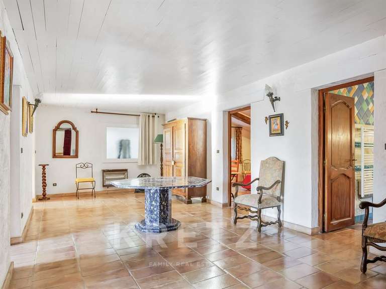 Maison Biot - 6 chambres - 520m²
