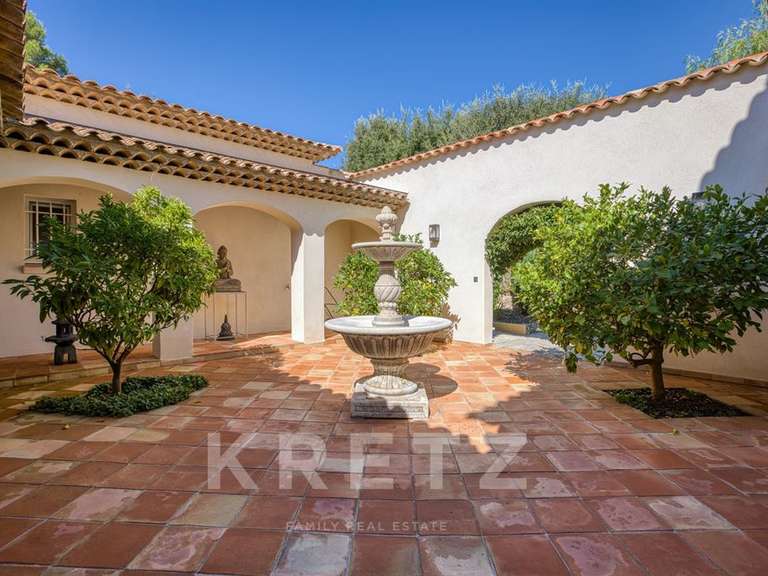 Maison Biot - 6 chambres - 556m²