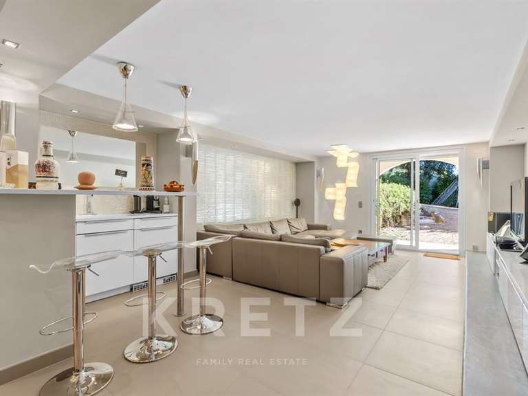 Maison Biot - 6 chambres - 556m²