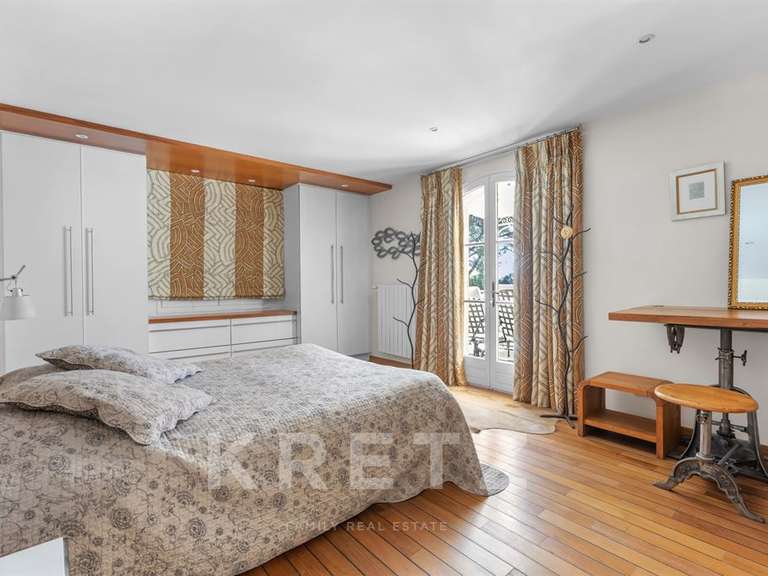 Maison Biot - 6 chambres - 556m²