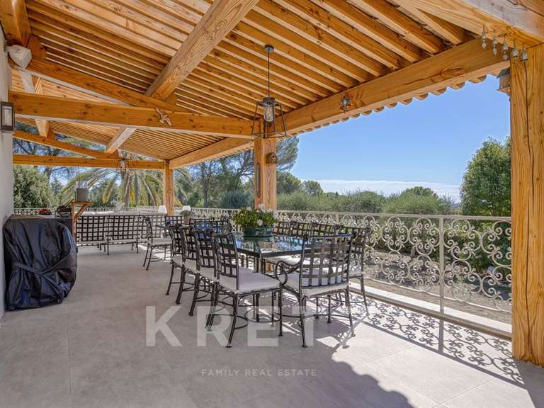 Maison Biot - 6 chambres - 556m²
