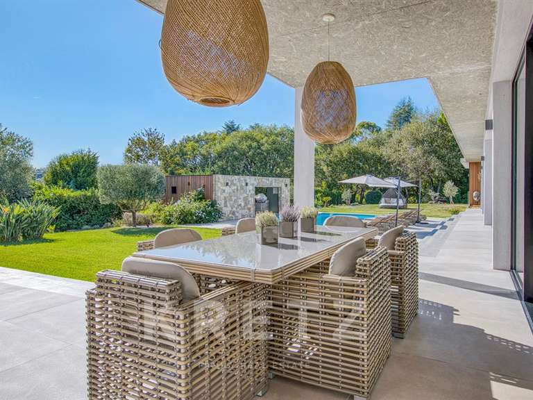 Maison Biot - 5 chambres - 450m²