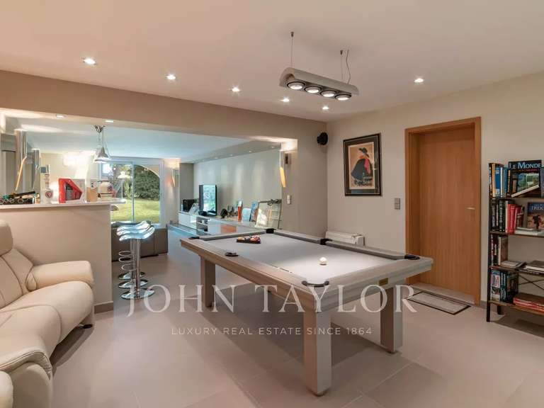 Maison Biot - 8 chambres - 596m²