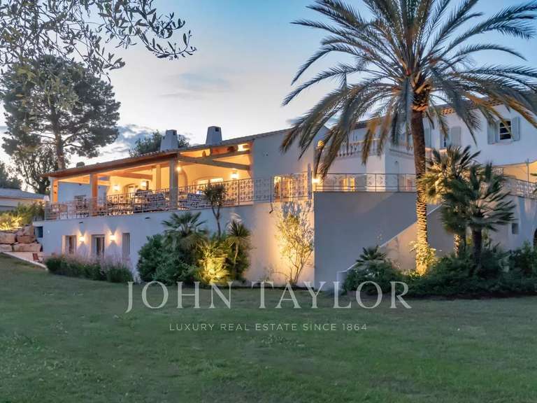 Maison Biot - 8 chambres - 596m²