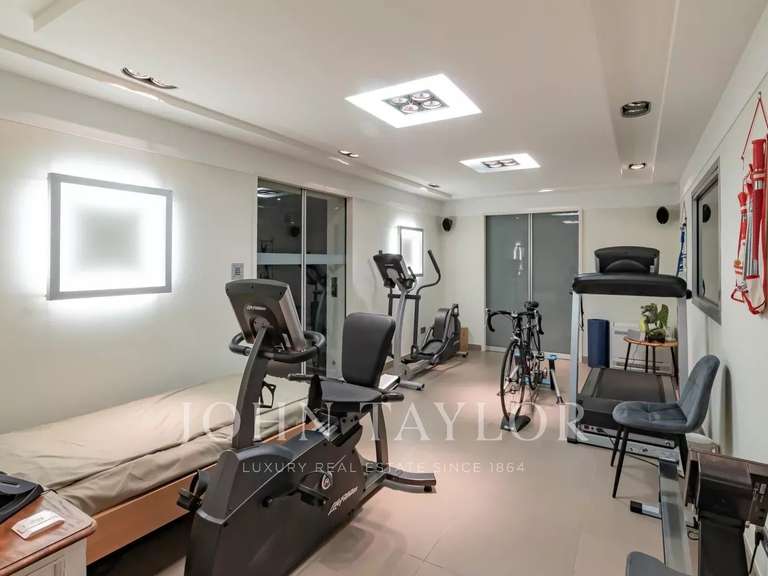 Maison Biot - 8 chambres - 596m²