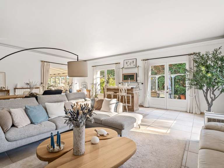 Maison Biot - 5 chambres - 467m²