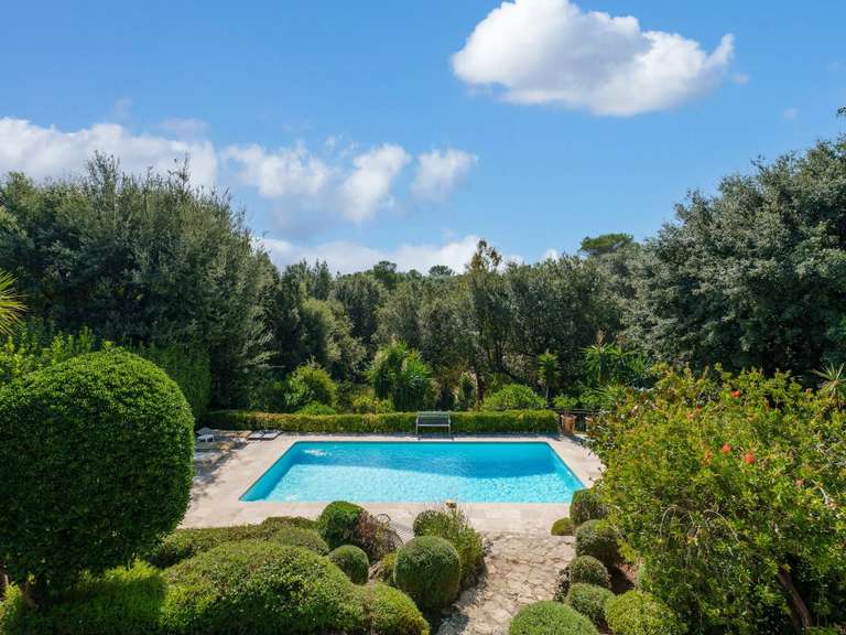 Maison Biot - 5 chambres - 157m²