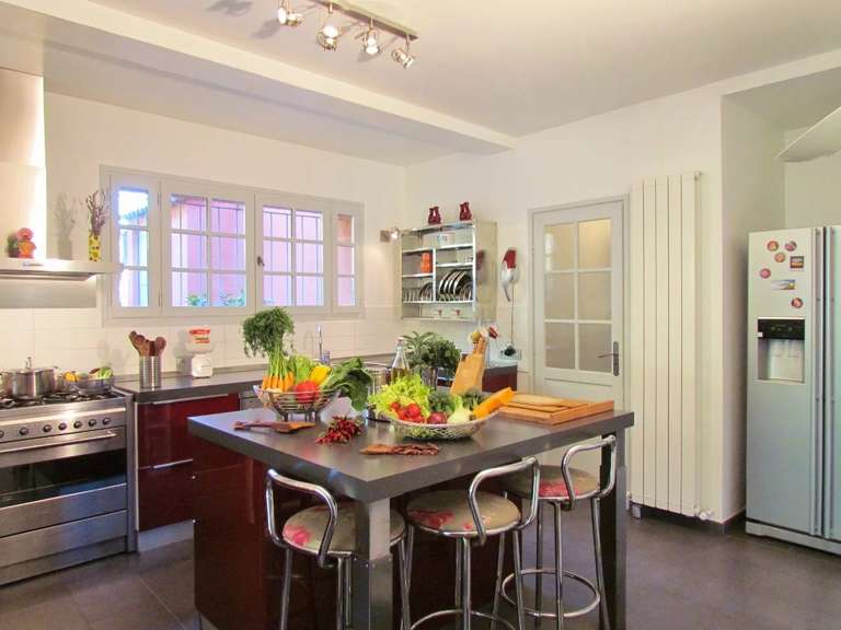 Maison Biot - 9 chambres - 420m²