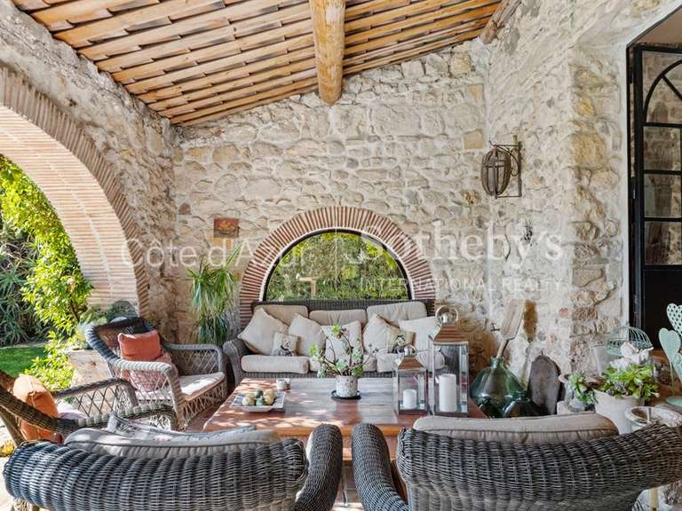 Maison Biot - 5 chambres - 400m²