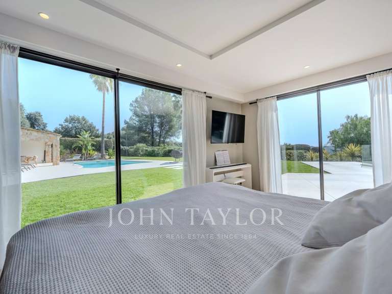 Maison Biot - 5 chambres - 363m²