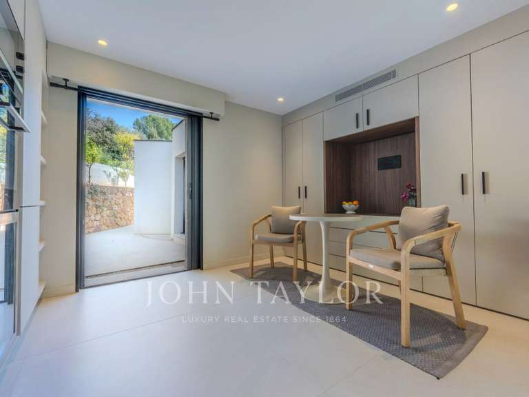 Maison Biot - 5 chambres - 363m²